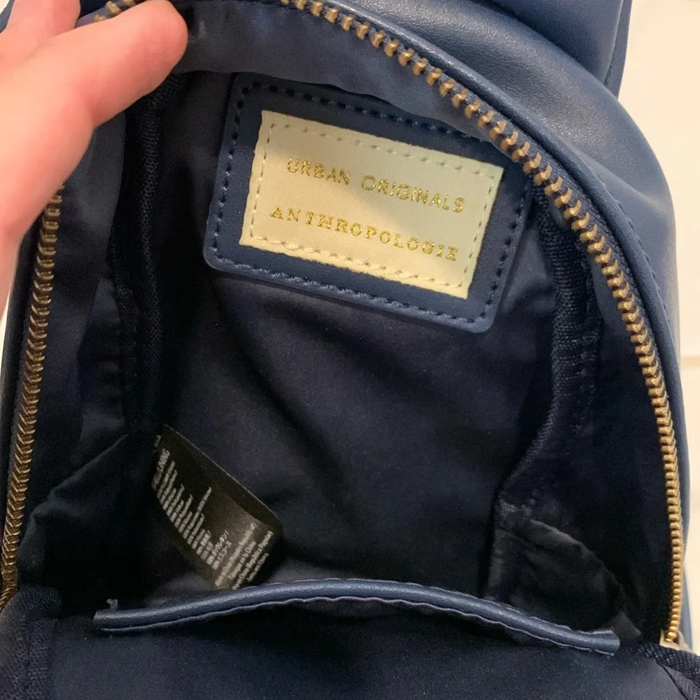 Anthropologie vegan Sling Bag - Picture 4 of 7